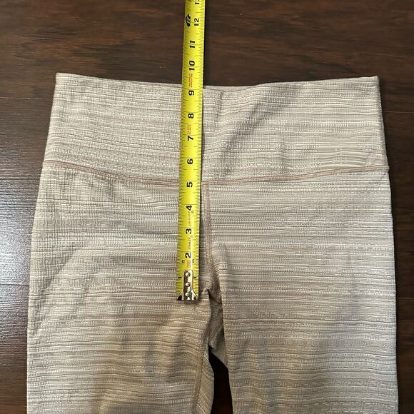 Athleta tan & white stripes textured leggings size M - Picture 10 of 10
